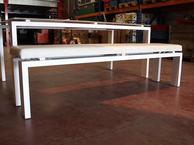 Design tafel met zitbank - afbeelding 7 van  8