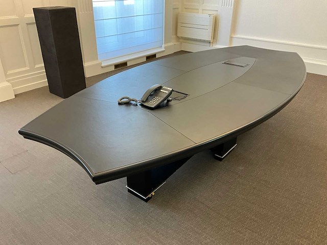 Design vergadertafel + zuil - afbeelding 13 van  17