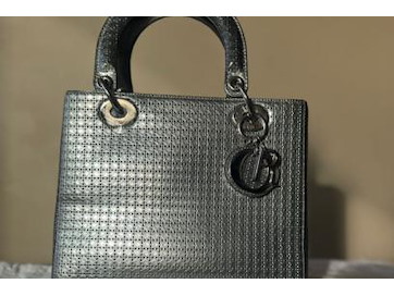 Designer - handtassen - schoenen & kledij