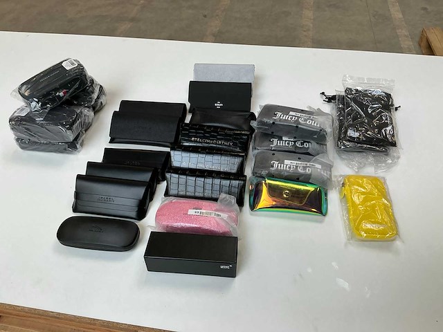 Designer brillendozen & -hoesjes (30x) - afbeelding 1 van  14