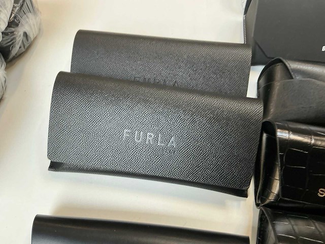 Designer brillendozen & -hoesjes (30x) - afbeelding 12 van  14