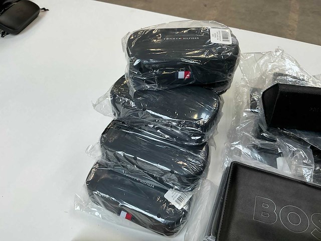 Designer brillendozen & -hoesjes (40x) - afbeelding 9 van  9