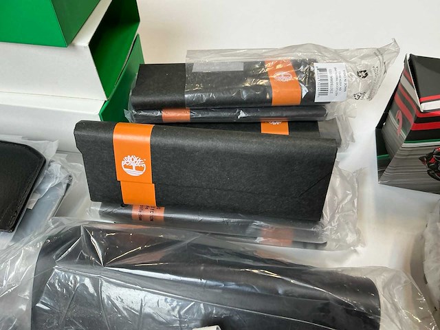 Designer brillendozen & -hoesjes (50x) - afbeelding 6 van  12