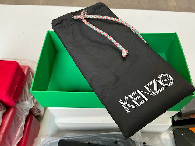 Designer brillendozen & -hoesjes (50x) - afbeelding 10 van  12