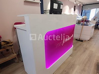 Designer receptiebalie met een heldere voorkant - afbeelding 1 van  9