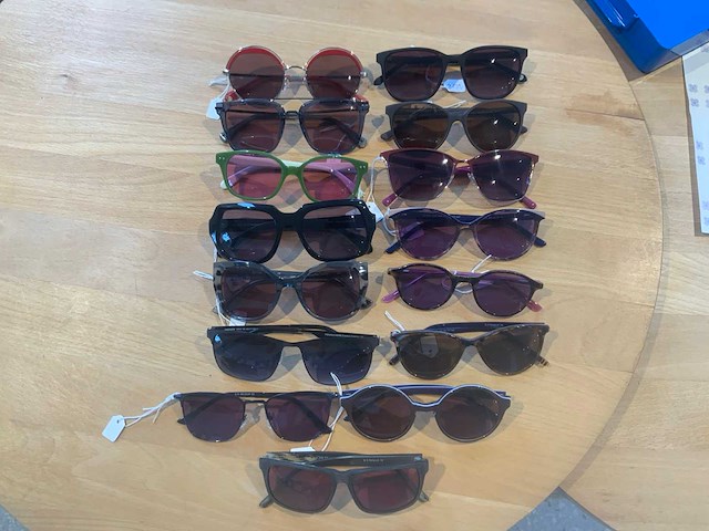 Designer zonnebril (9x) - afbeelding 1 van  5