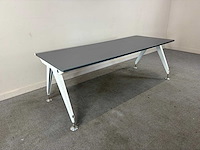 Desk - afbeelding 3 van  6