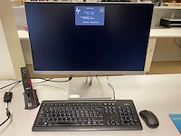 Desktop fujitsu, monitor, toetsenbord en muis