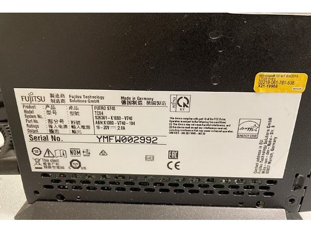 Desktop fujitsu, monitor, toetsenbord en muis - afbeelding 3 van  7