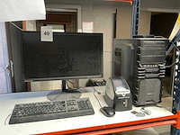 Desktop lg + computerscherm lenovo - afbeelding 1 van  7