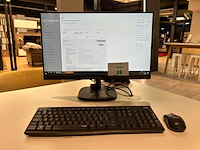 Desktop + monitor en toebehoren