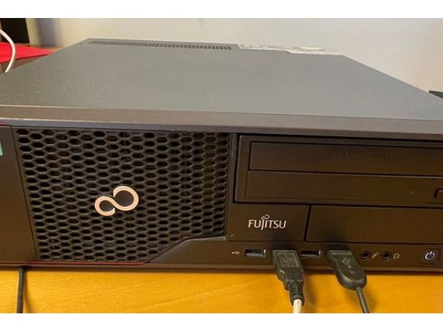 Desktop, monitor, toestenbord en muis - afbeelding 4 van  9