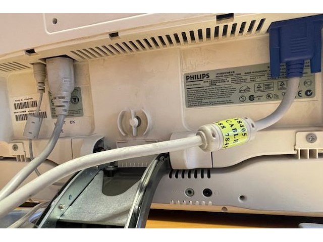 Desktop, monitor, toestenbord en muis - afbeelding 7 van  9