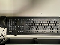 Desktop, monitor, toetsenbord en muis - afbeelding 5 van  9