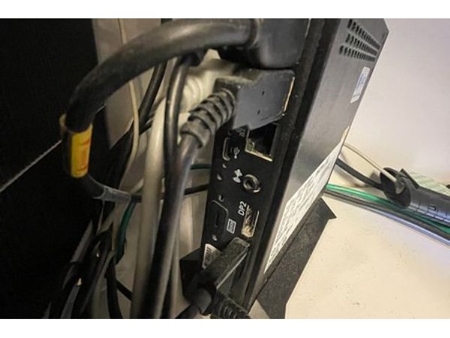 Desktop, monitor, toetsenbord en muis - afbeelding 8 van  9