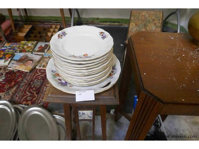 Dessertbordjes met schaal - afbeelding 1 van  1