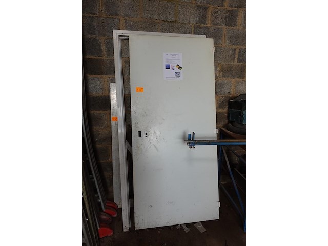 Deur met kader in pvc - afbeelding 1 van  2