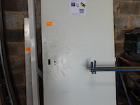 Deur met kader in pvc - afbeelding 1 van  2