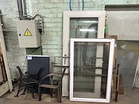 Deur, raam, balk - afbeelding 1 van  3