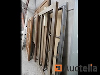 Deuren en raamkozijnen van vitrine hout - afbeelding 5 van  7