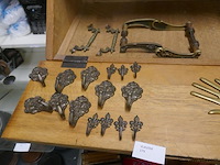 Deurklinken en kapstokjes - afbeelding 1 van  1