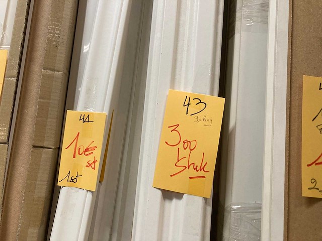 Deurlijsten, plinten en balusters - afbeelding 8 van  13