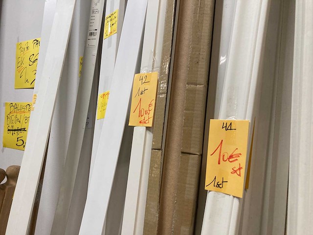 Deurlijsten, plinten en balusters - afbeelding 9 van  13