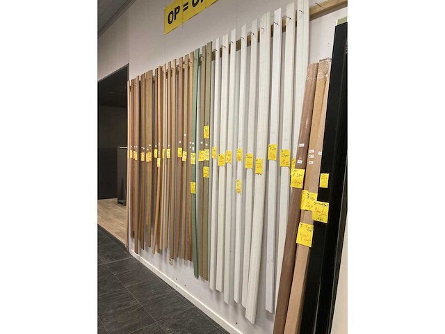 Deurlijsten, plinten en balusters - afbeelding 13 van  13