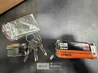 Deurslot eenzijdig met 3 sleutels ares (16x)