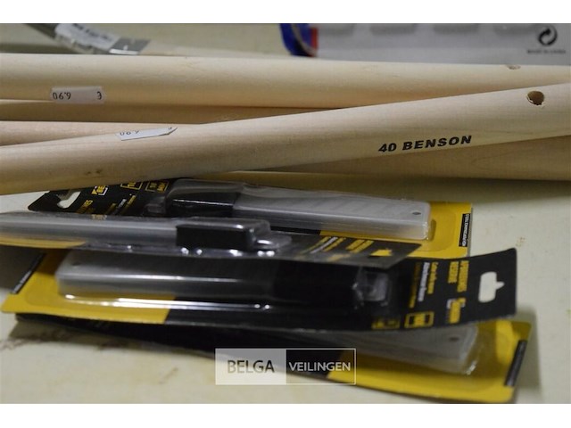 Deurstoppers, 4 vullingen breekmes en 6 div verfborstels - afbeelding 4 van  4