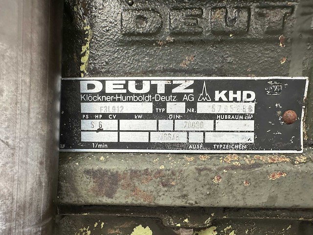 Deutz - 1978 - d5206 - tweewielaangedreven landbouwtractor - afbeelding 11 van  27
