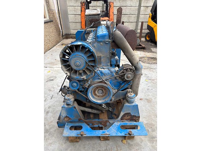 Deutz - d 914 l06 - 6 cilinder - onderdeel - afbeelding 3 van  6
