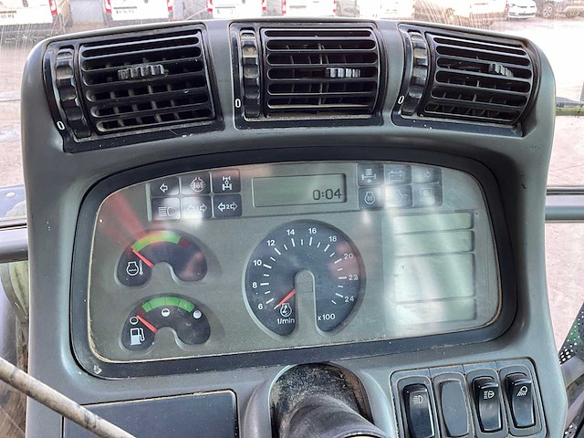 Deutz agrotron 1145 landbouwtractor 4wd - afbeelding 6 van  32