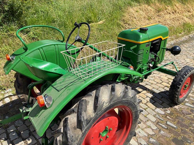 Deutz f1l712u antieke tractor - afbeelding 4 van  4