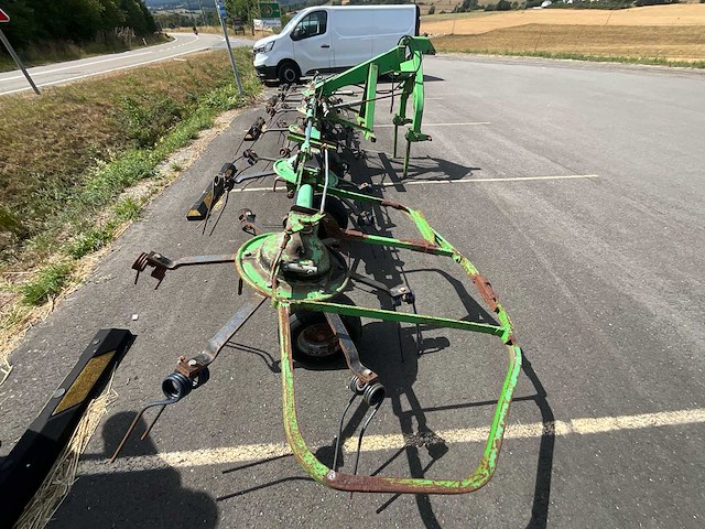 Deutz-fahr 6 rotor hooimachinerijen - afbeelding 11 van  14