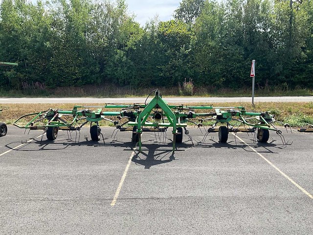 Deutz-fahr 6 rotor hooimachinerijen - afbeelding 13 van  14