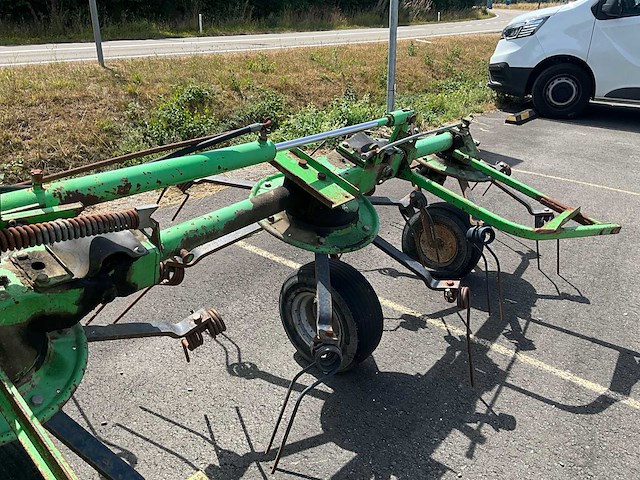 Deutz-fahr 6 rotor hooimachinerijen - afbeelding 14 van  14