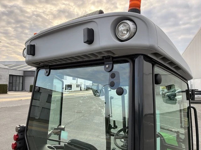 Deutz-fahr agrokid 230 smalspoortrekker - afbeelding 24 van  38