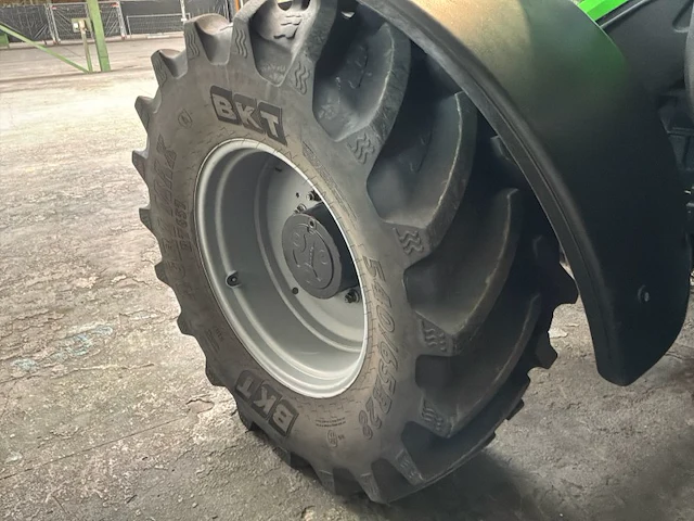 Deutz-fahr agrotron 6165 rc-shift 4-wiel aangedreven landbouwtractor - afbeelding 2 van  33