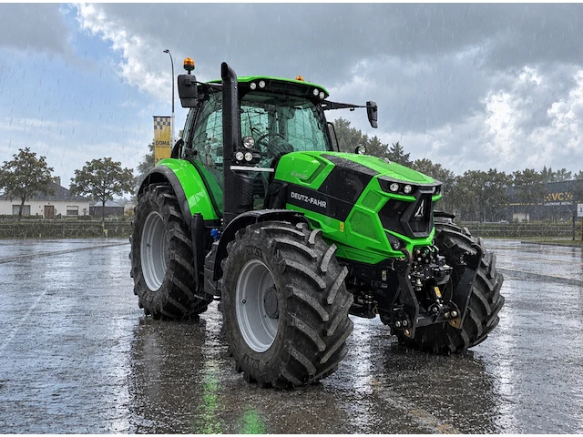 Deutz-fahr agrotron 6165 rc-shift 4-wiel aangedreven landbouwtractor - afbeelding 23 van  33