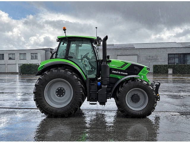 Deutz-fahr agrotron 6165 rc-shift 4-wiel aangedreven landbouwtractor - afbeelding 28 van  33