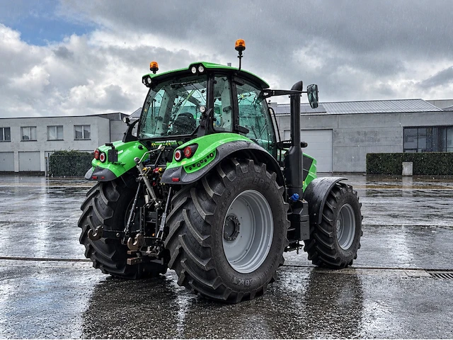 Deutz-fahr agrotron 6165 rc-shift 4-wiel aangedreven landbouwtractor - afbeelding 29 van  33
