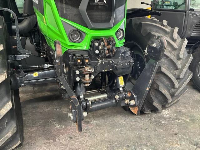 Deutz-fahr agrotron 6165 rc-shift 4-wiel aangedreven landbouwtractor - afbeelding 32 van  33