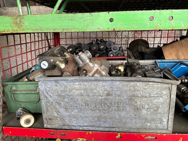 Deutz partij tractoronderdelen - afbeelding 5 van  7