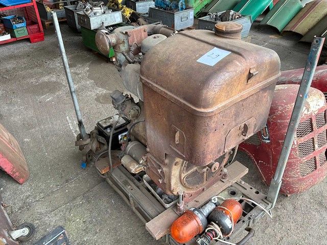 Deutz tractor motor - afbeelding 1 van  7