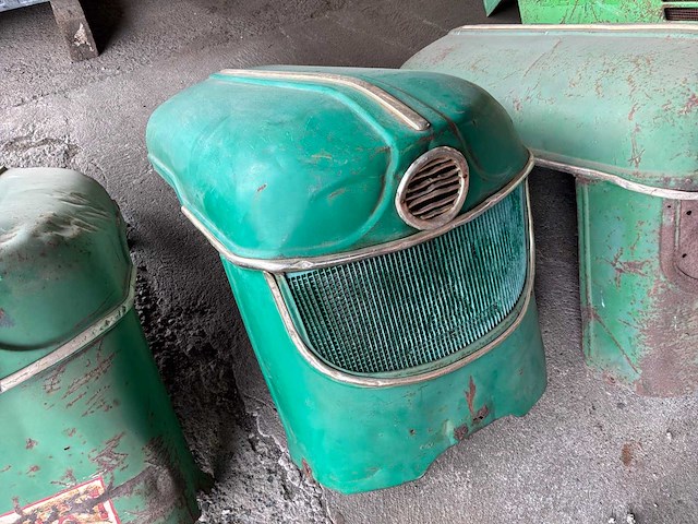 Deutz tractor motorkap (5x) - afbeelding 4 van  5