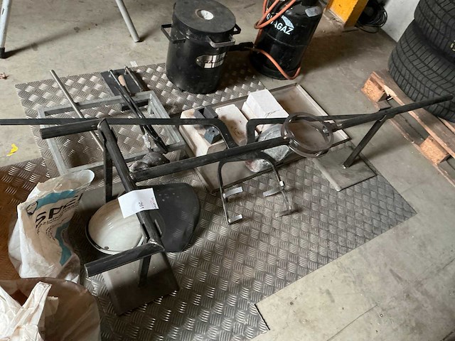 Devil-forge gasgestookte smeltoven - afbeelding 2 van  6