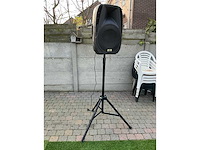 Devine onyx 15a bt – 15” actieve speaker + statief – werkend – klein defect volumeknop - afbeelding 1 van  4