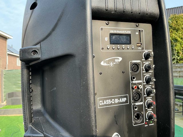 Devine onyx 15a bt – 15” actieve speaker + statief – werkend – klein defect volumeknop - afbeelding 3 van  4