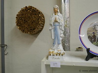 Devotica beeld in poselein - afbeelding 1 van  1